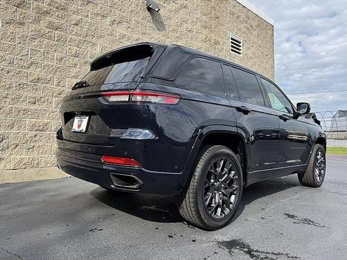 2024 Jeep Grand Cherokee Summit