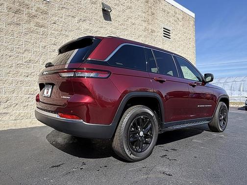 2024 Jeep Grand Cherokee Laredo X