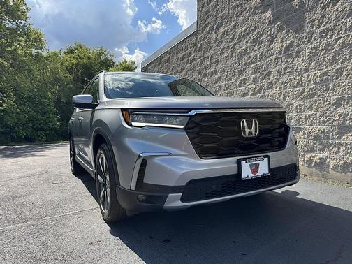 2023 Honda Pilot Touring