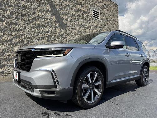 2023 Honda Pilot Touring