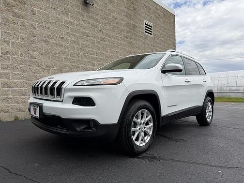 Bright White Clearcoat 2014 Jeep Cherokee Latitude
