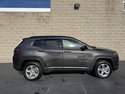 2023 Jeep Compass Latitude