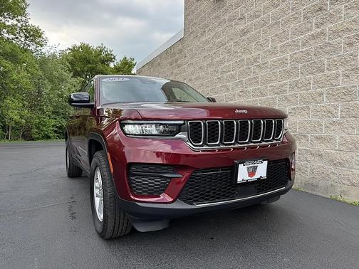 2023 Jeep Grand Cherokee Laredo