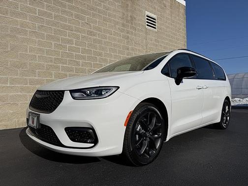 2025 Chrysler Pacifica Limited