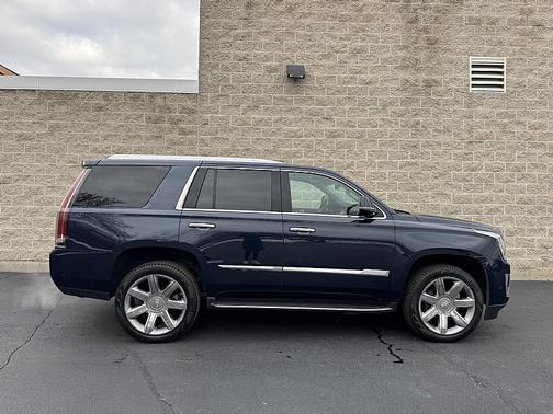 2018 Cadillac Escalade Luxury