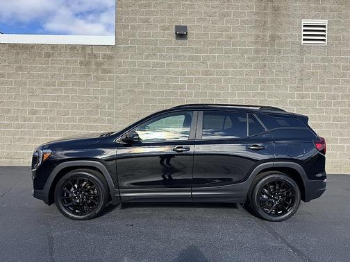 2023 GMC Terrain SLE