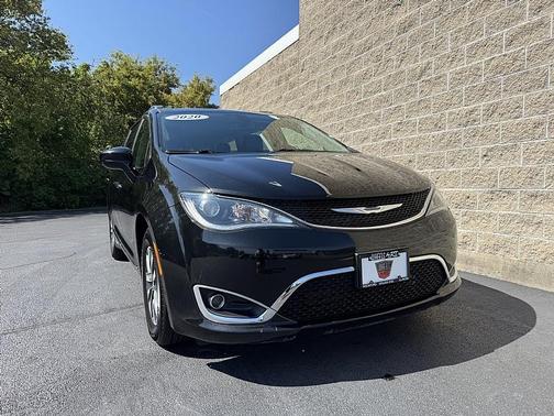 2020 Chrysler Pacifica Touring-L Plus