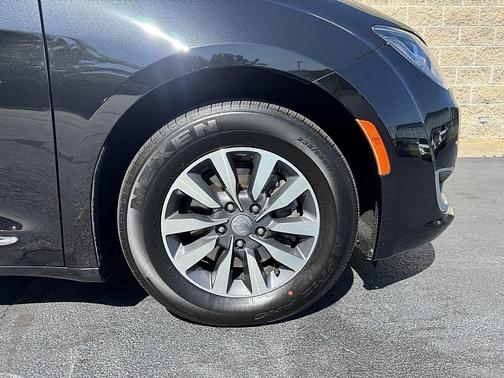 2020 Chrysler Pacifica Touring-L Plus