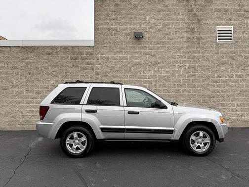 2006 Jeep Grand Cherokee Laredo