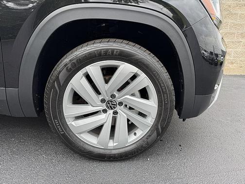2022 Volkswagen Atlas Cross Sport 3.6L V6 SE w/Technology