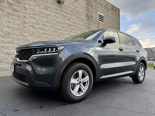 2022 Kia Sorento LX