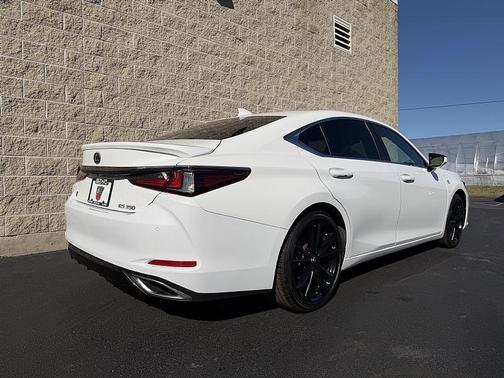 Ultra White 2023 Lexus ES 350 F SPORT Handling