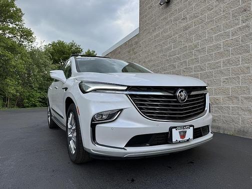 2024 Buick Enclave Essence