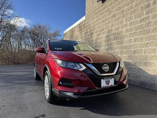 2022 Nissan Rogue Sport SV