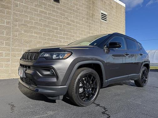 2023 Jeep Compass Altitude