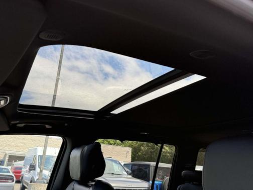 Gloss Black 2026 Jeep Grand Wagoneer Limited Reserve
