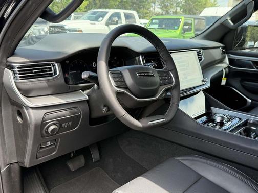 Gloss Black 2026 Jeep Grand Wagoneer Limited Reserve