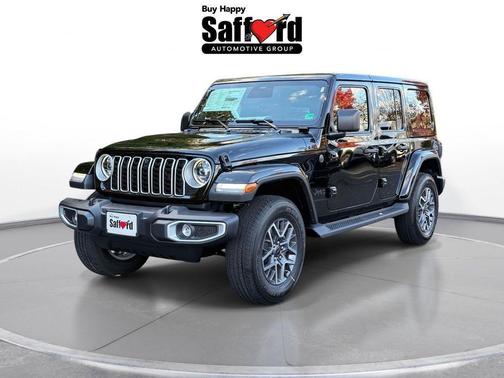 Black Clearcoat 2026 Jeep Wrangler Sahara
