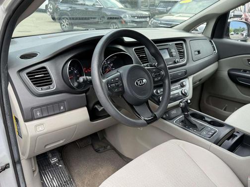 Bright Silver Metallic 2016 Kia Sedona LX