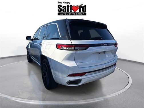 2022 Jeep Grand Cherokee Summit