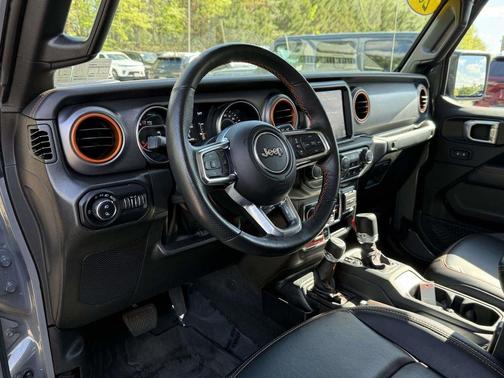 Sting Gray Clearcoat 2022 Jeep Gladiator Mojave