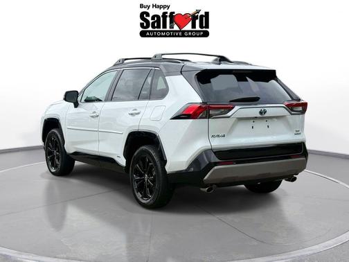 Wind Chill Pearl / Midnight Black Metallic 2024 Toyota RAV4 Hybrid XSE