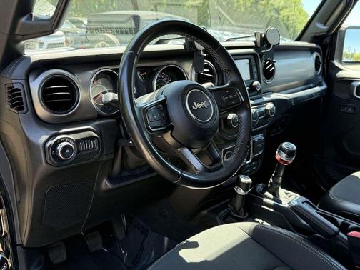 Black Clearcoat 2020 Jeep Wrangler Unlimited Sport
