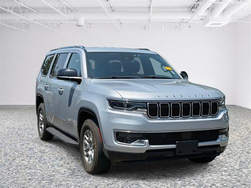 2023 Jeep Wagoneer Base