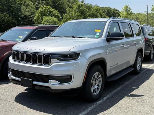 2023 Jeep Wagoneer Base