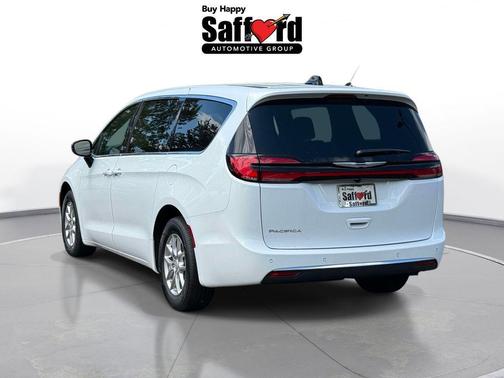Bright White Clearcoat 2026 Chrysler Pacifica Select