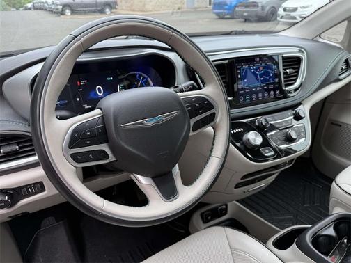 2018 Chrysler Pacifica Hybrid Limited