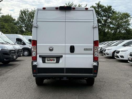 Bright White Clearcoat 2026 RAM ProMaster 2500 High Roof