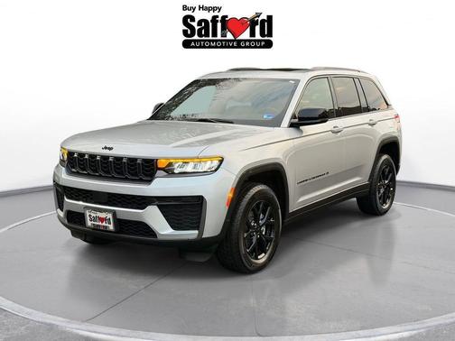 2026 Jeep Grand Cherokee Laredo