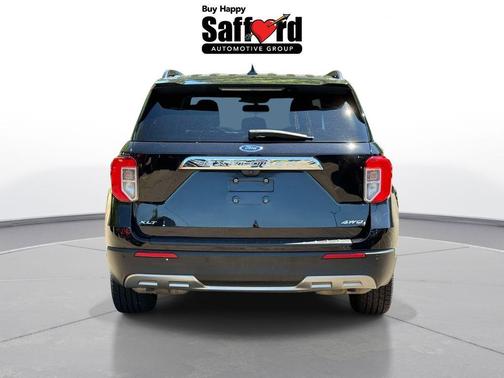 Black Metallic 2022 Ford Explorer XLT