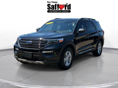 Black Metallic 2022 Ford Explorer XLT