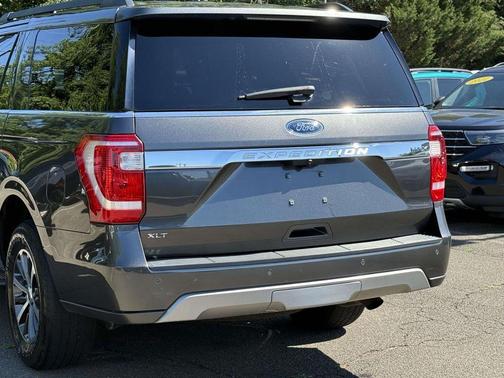 Magnetic 2021 Ford Expedition Max XLT