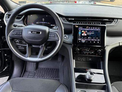 2024 Jeep Grand Cherokee L Laredo