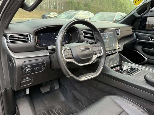 Metallic 2023 Jeep Wagoneer L Series III