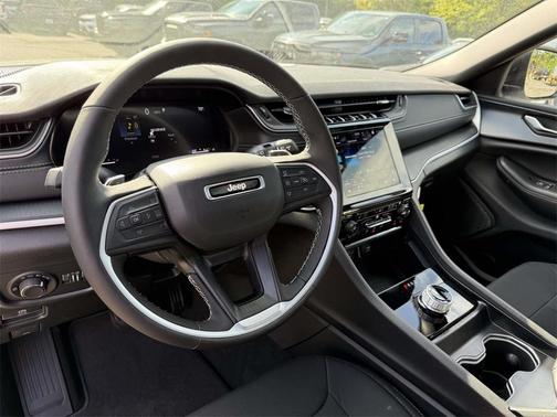 2025 Jeep Grand Cherokee Laredo X