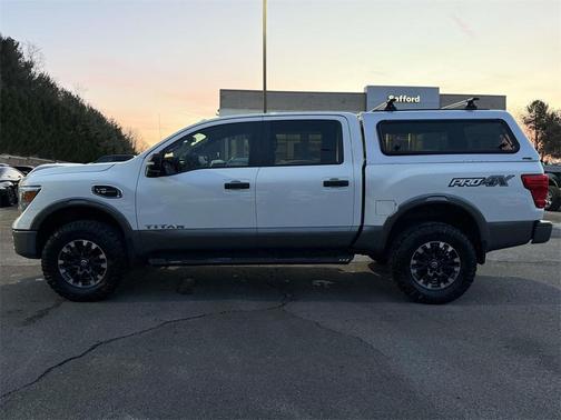 2017 Nissan Titan PRO-4X