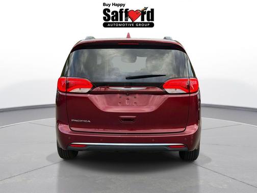 Velvet 2017 Chrysler Pacifica Touring-L