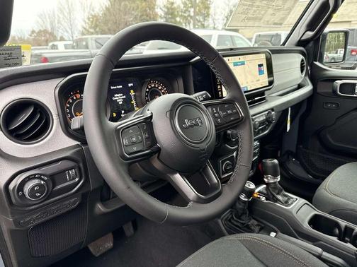 2026 Jeep Gladiator Sport