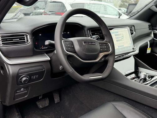 2026 Jeep Grand Wagoneer Base