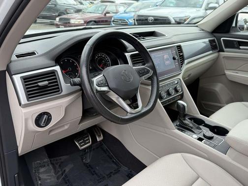 2021 Volkswagen Atlas 3.6 V6 SE w/ Technology R-Line