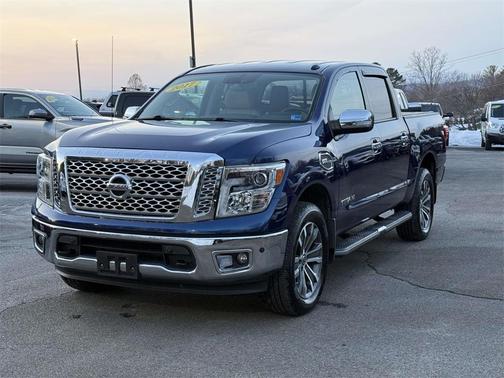 2017 Nissan Titan SL