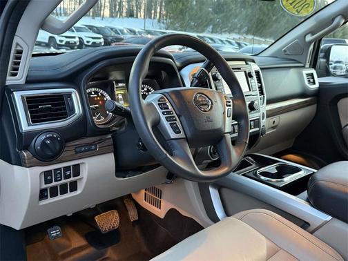 2017 Nissan Titan SL