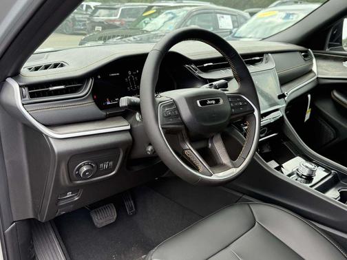 Silver Zynith 2026 Jeep Grand Cherokee L Limited