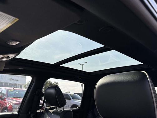 Diamond Black 2022 RAM 1500 Laramie