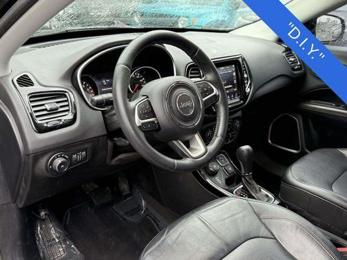 Olive Green Pearlcoat 2017 Jeep Compass Limited