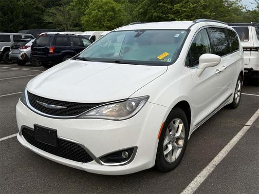 2018 Chrysler Pacifica Touring-L Plus